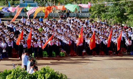 Lễ khai giảng ấm áp của các em học sinh Trường TH&THCS Cà Lúi. Ảnh: Phương Linh