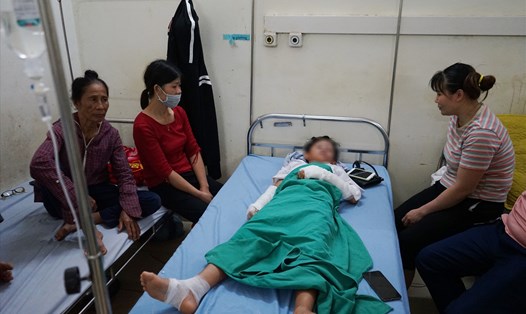 Nạn nhân vụ nổ bóng bay tại Trường tiểu học Yến Phú, huyện Yên Định, tỉnh Thanh Hóa. Ảnh: QUÁCH DU