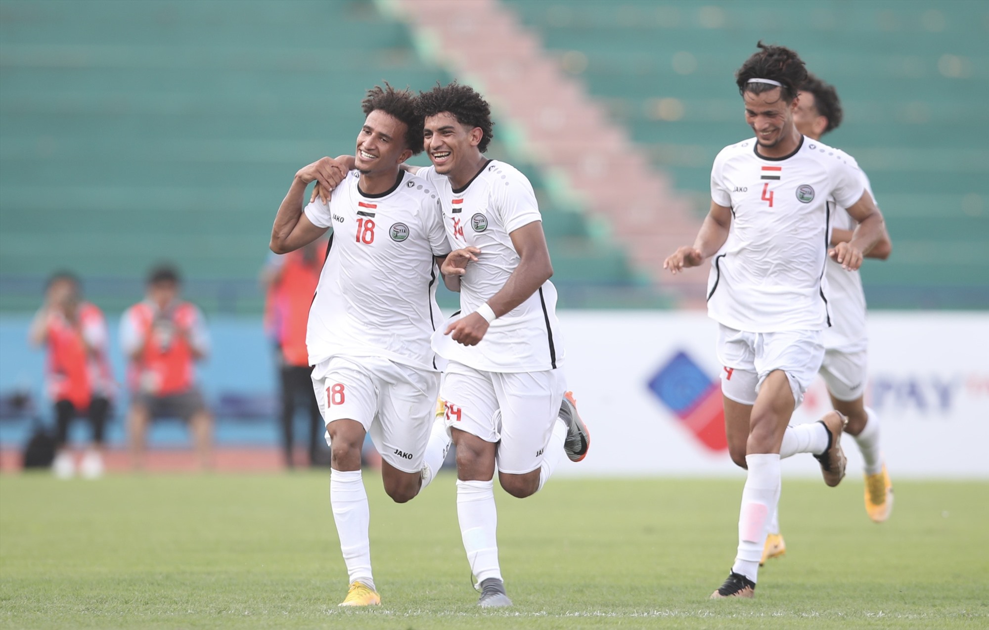 U23 Yemen dẫn 3-0 trước U23 Singapore trong hiệp 1. Ảnh: Đức Cường