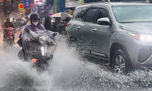Nam Bộ có mưa to đến rất to. Ảnh: Thanh Vũ