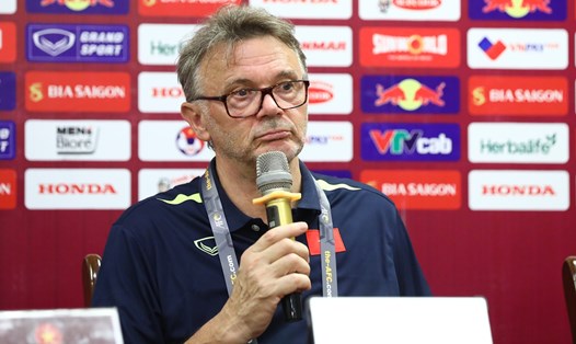 Huấn luyện viên Philippe Troussier sẵn sàng nhận chỉ trích sau trận đấu với U23 Guam. Ảnh: Minh Dân