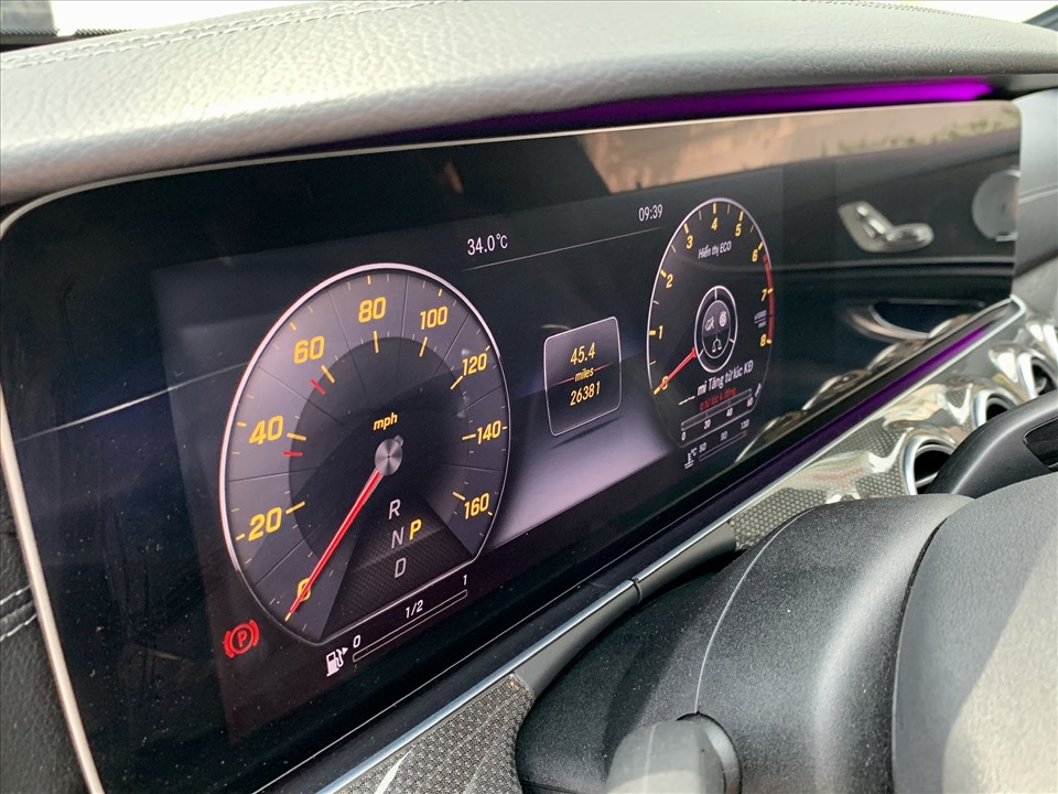 Bộ Công an đề xuất bổ sung thêm hành vi tự ý thay đổi chỉ số trên đồng hồ báo quãng đường đã chạy của xe ô tô là hành vi bị nghiêm cấm. Ảnh: Lâm Anh.