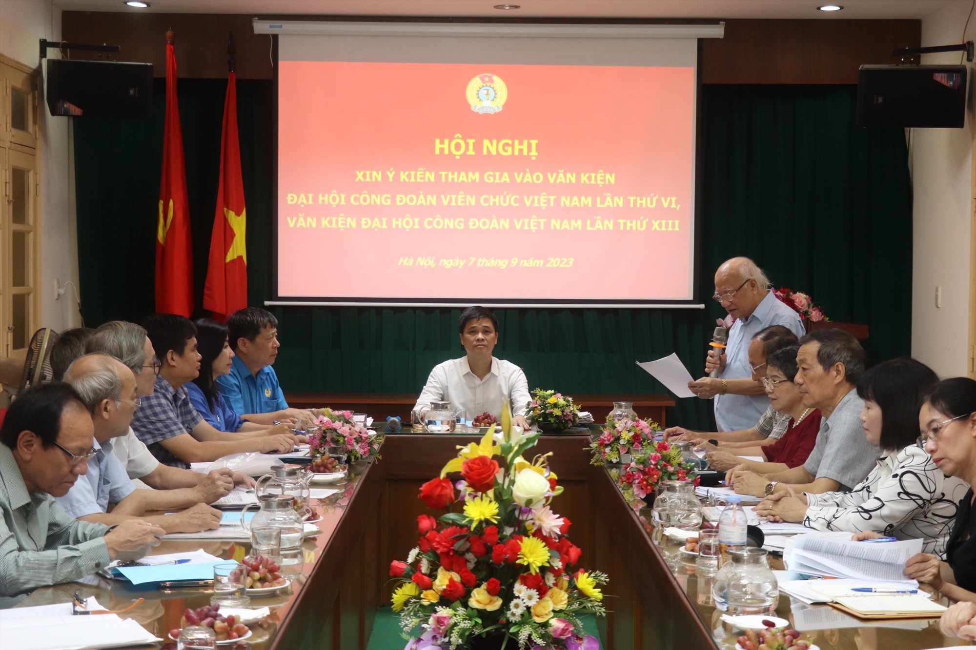 Đề nghị đẩy nhanh cải cách chế độ tiền lương cho cán bộ, công chức