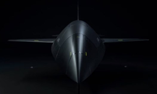 Mô hình tỷ lệ 1:2 của Fury, máy bay tự hành được thiết kế bởi Blue Force Technologies (Mỹ), đã được Anduril Industries mua lại. Ảnh: Anduril