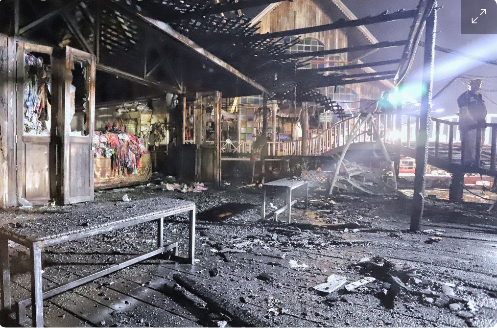 Chợ nổi Pattaya, Thái Lan sau đám cháy dữ dội. Ảnh chụp màn hình