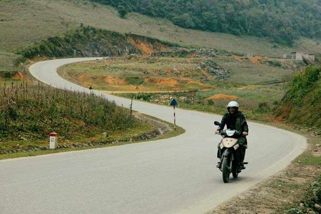 Những sai lầm tuyệt đối cần tránh khi đổ đèo bằng xe máy