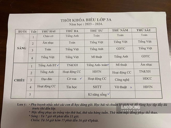 Hàng loạt lớp học thêm gắn mác tự nguyện, phụ huynh phải đóng phí chồng phí