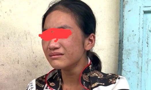 Bé V ngụ thị trấn Sông Đốc, huyện Trần Văn Thời, tỉnh Cà Mau được cho là bị bạo hành. Ảnh: Cắt từ Clip