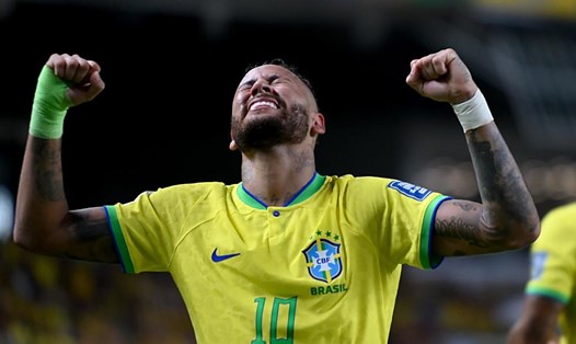 Neymar lập cú đúp trong chiến thắng 5-1 của Brazil trước Bolivia.  Ảnh: Sporting News