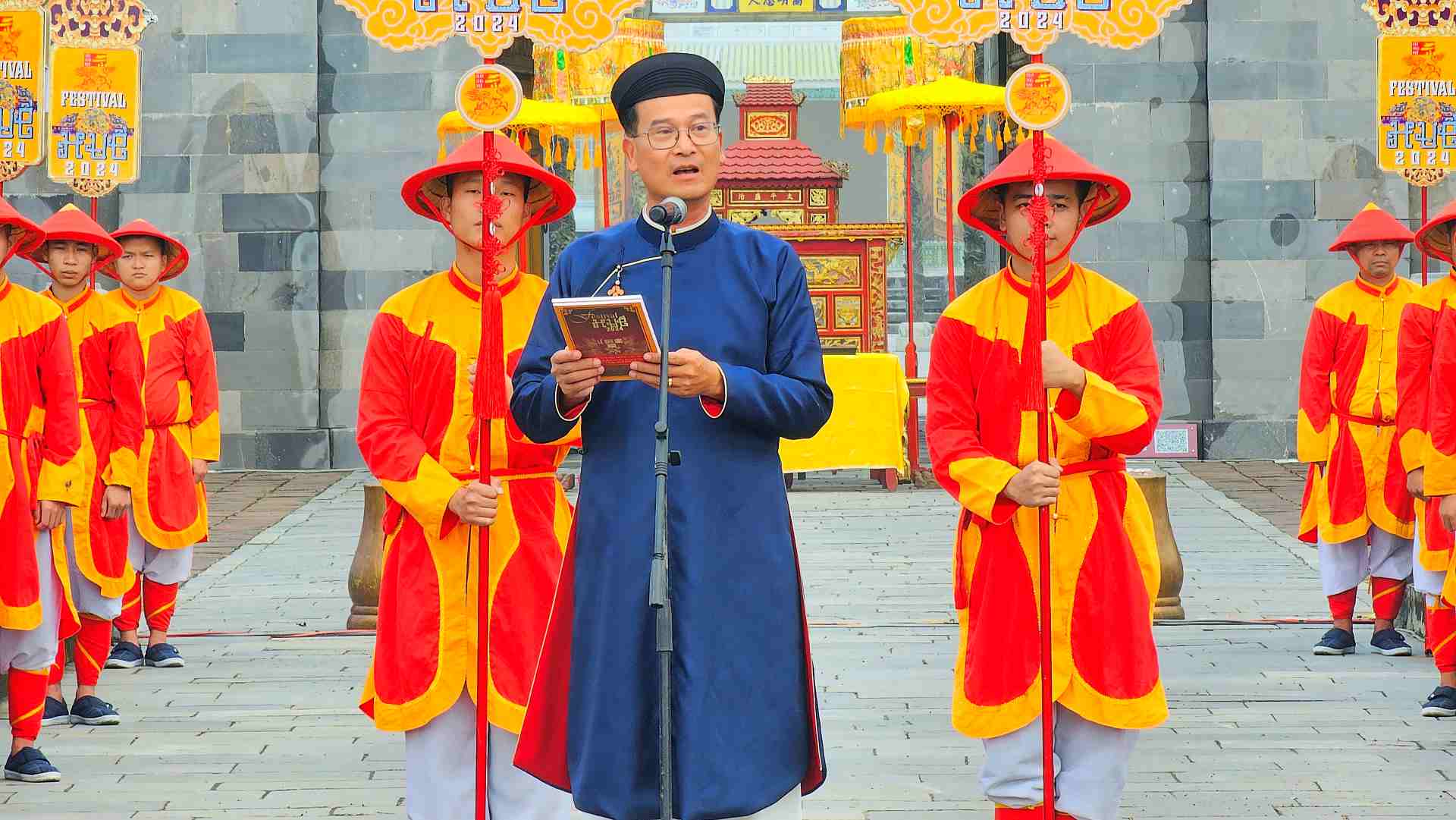 Theo đó, Ban Sóc là lễ phát lịch ngày xưa của triều Nguyễn, được tổ chức định kỳ vào cuối năm âm lịch. 