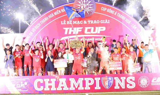 Hậu Lộc FC trở thành tân vương của giải Thanh Hóa miền Nam. Ảnh: Đình Thảo