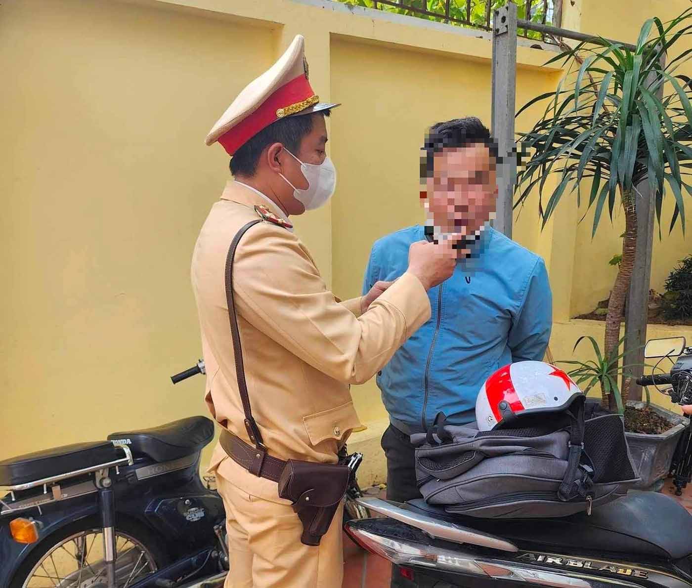 Trường hợp vi phạm nồng độ cồn gần gấp 3 lần mức kịch khung. Ảnh: Công an Hà Nội