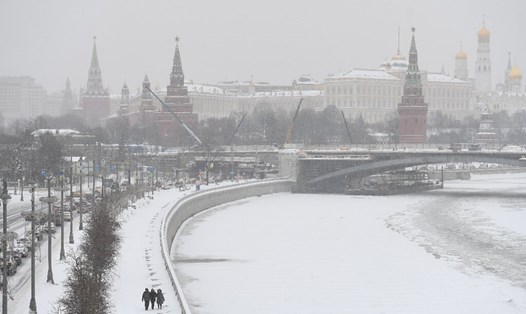 Không khí lạnh tăng cường dẫn đến tuyết rơi dày ở Mátxcơva, Nga. Ảnh: Phys.org