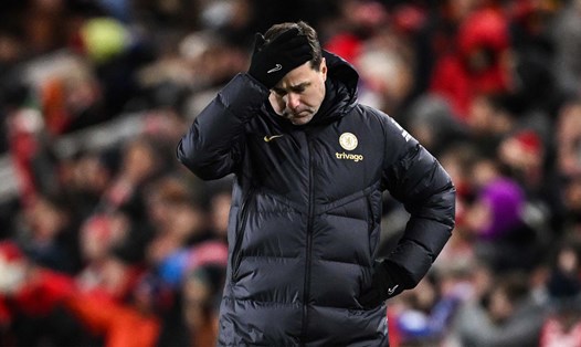 Pochettino ôm đầu thất vọng khi Chelsea tỏ ra vô hại trước Middlesbrough. Ảnh: AFP