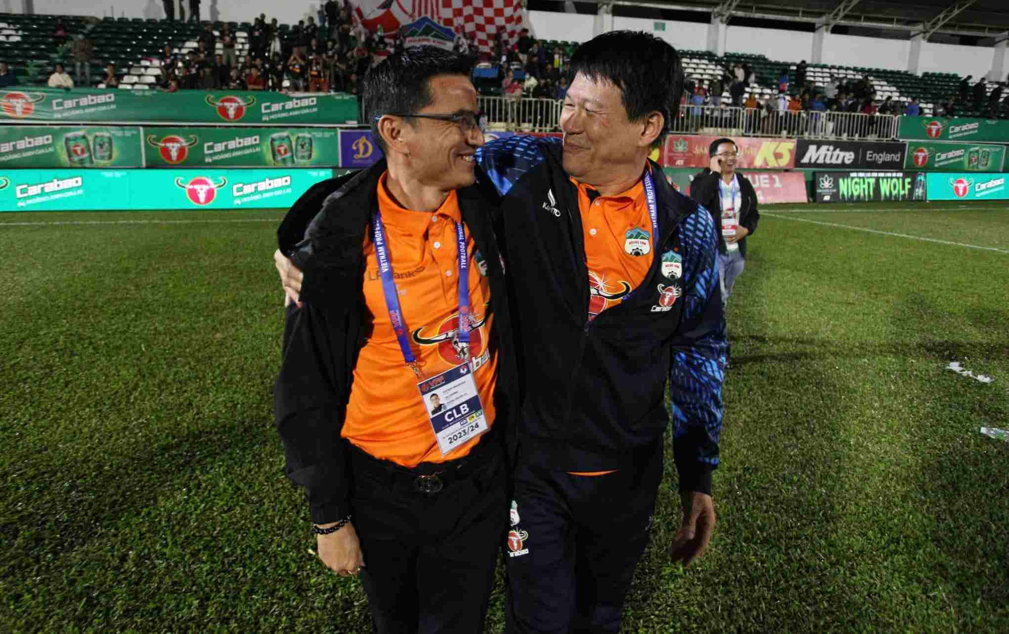 Huấn luyện viên Vũ Tiến Thành sẽ thay quyền Kiatisak ở Hoàng Anh Gia Lai. Ảnh: HAGL FC