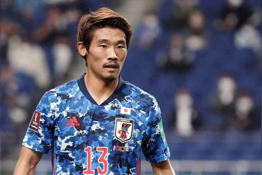 Tiền vệ trung tâm: Hidemasa Morita - 12 triệu Euro  Hidemasa Morita đang chơi cho CLB Sporting Lisbon tại Giải vô địch Bồ Đào Nha. Anh có 1 bàn thắng, 3 kiến tạo sau 14 lần ra sân ở mùa giải năm nay. Trong màu áo tuyển Nhật Bản, Morita cũng ghi được 2 bàn sau 28 trận. Ảnh: AFC.