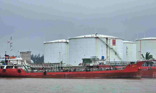 Tổng kho xăng dầu của Hải Hà Petro ở xã Thái Thượng (huyện Thái Thụy, tỉnh Thái Bình). Ảnh: Nam Hồng