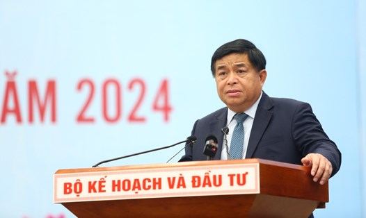 Bộ trưởng Bộ Kế hoạch và Đầu tư Nguyễn Chí Dũng phát biểu tại Hội nghị Tổng kết công tác năm 2023 và triển khai nhiệm vụ năm 2024. Ảnh: Anh Kiệt 