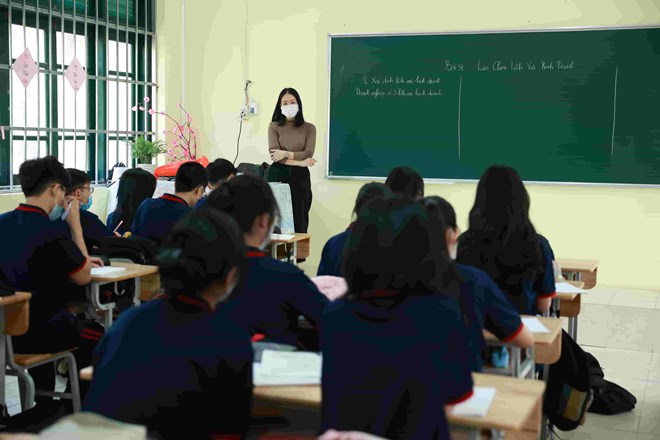 Nhiều giáo viên trăn trở về việc bãi bỏ phụ cấp thâm niên nghề. Ảnh minh họa: Hải Nguyễn