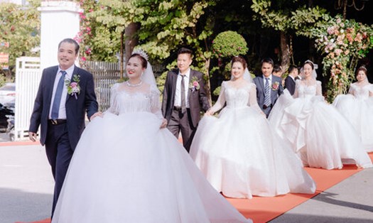 8 cặp đôi tổ chức kỷ niệm "Đám cưới ngọc trai" tập thể tại Điện Biên. Ảnh: BTC 