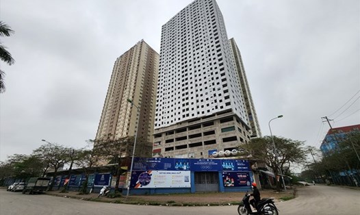 Tòa nhà A3 - thuộc dự án THT New City mới chỉ xong phần thô, không thể bàn giao cho khách hàng đúng cam kết. Ảnh: Cao Nguyên.
