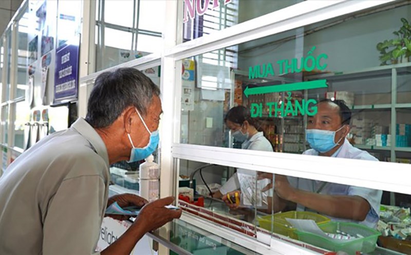 Thời gian qua nhiều bệnh viện, trung tâm y tế thiếu thuốc, vật tư y tế. Ảnh minh họa: Văn Sỹ