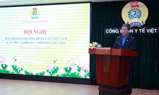 Phó Chủ tịch Tổng Liên đoàn Lao động Việt Nam Huỳnh Thanh Xuân phát biểu tại hội nghị. Ảnh: Quế Chi 