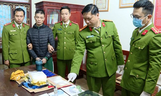 Nguyễn Hoàng Hà bị lực lượng chức năng bắt giữ cùng tang vật. Ảnh: Công an Ninh Bình