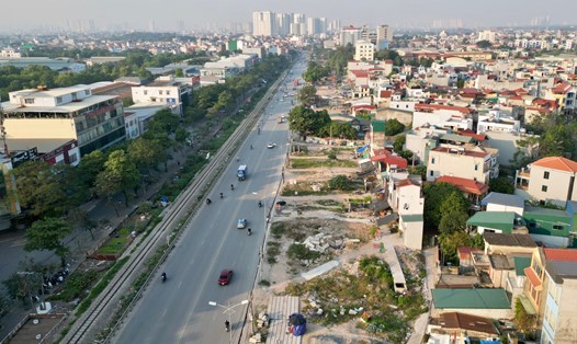 Quốc lộ 1A đoạn qua huyện Thanh Trì, Hà Nội, tháng 12.2023. Ảnh: Hữu Chánh
