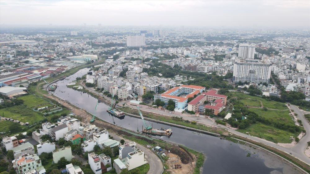 Kênh Tham Lương đoạn chảy qua Quận Gò Vấp. Ảnh: Anh Tú