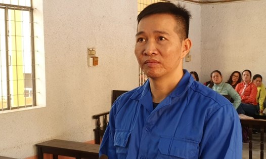  Vũ Xuân Thụy (SN 1981, trú TP.Buôn Ma Thuột, tỉnh Đắk Lắk) lãnh án 19 năm tù sau khi đâm tử vong người khác. Ảnh: Sỹ Đức
