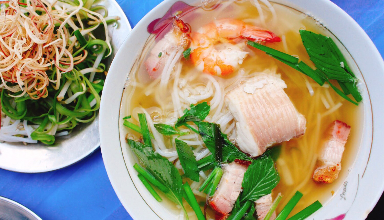 Bún nước lèo Sóc Trăng có nước dùng từ Ảnh: Foody