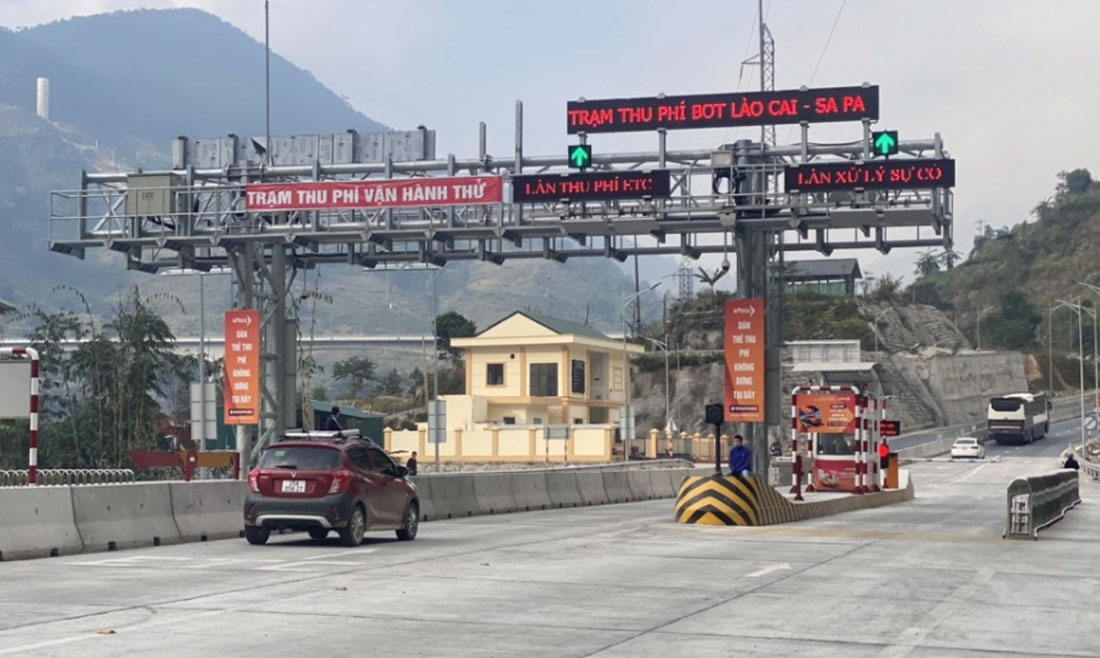Trạm thu phí BOT Lào Cai - Sa Pa bắt đầu hoạt động ngày 16.1.2024. Ảnh: B.N