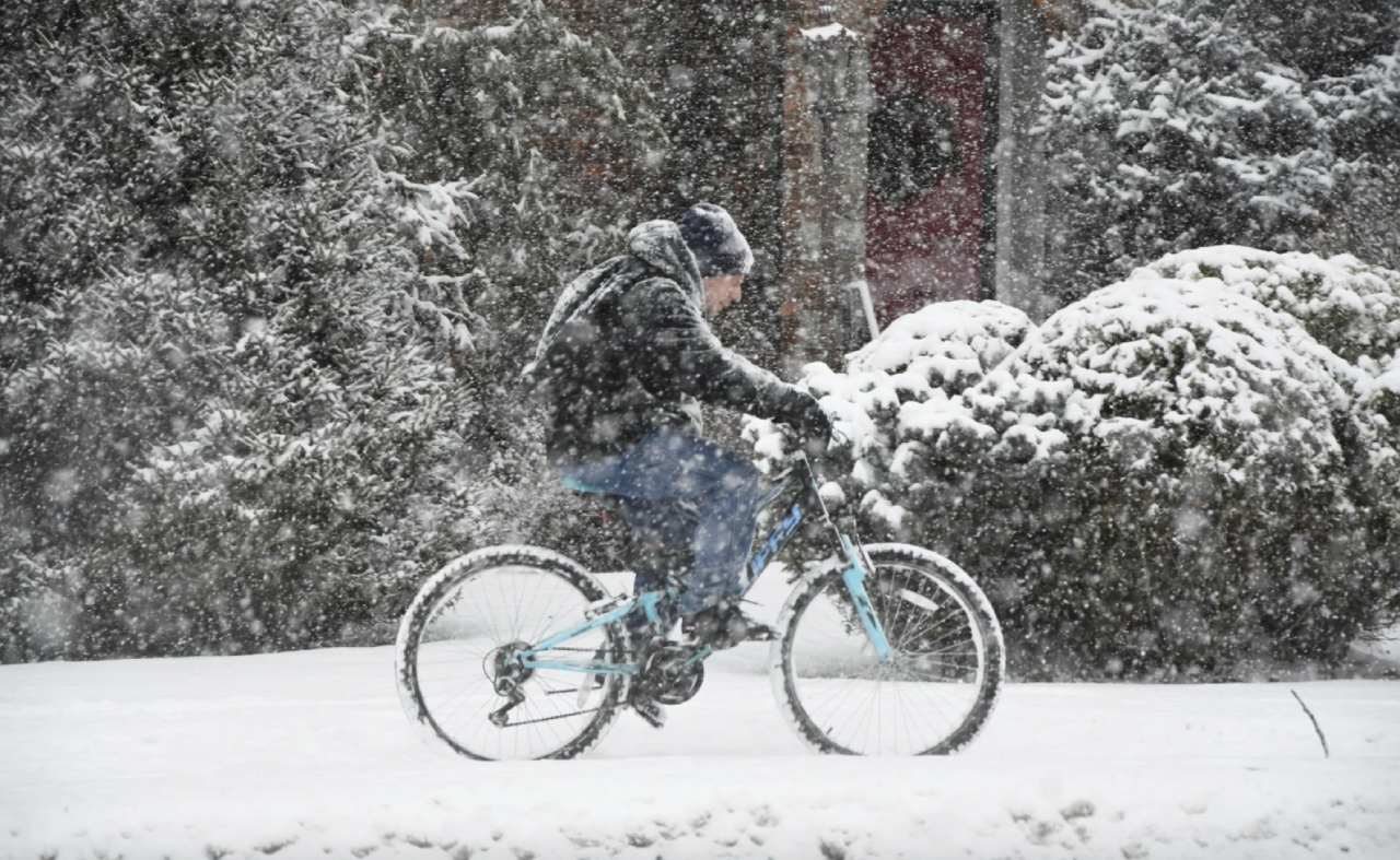 Tuyết rơi ở North Adams, Massachusetts, ngày 7.1.2024. Ảnh: AP