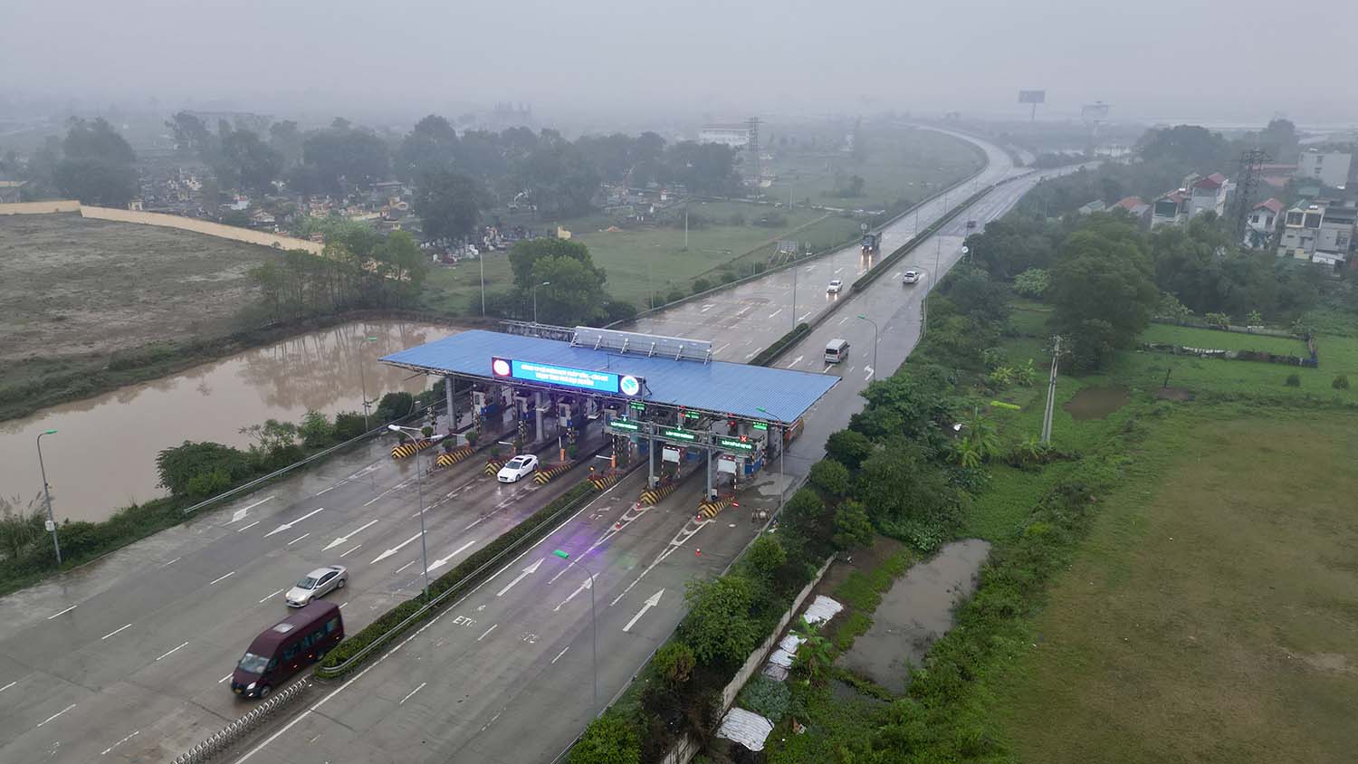 Điểm đầu Cao tốc Cầu Giẽ - Ninh Bình ở nút giao Đại Xuyên (huyện Phú Xuyên, Hà Nội). 