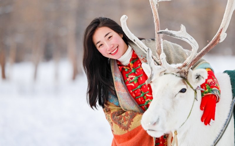 Đặng Thùy Dương, blogger quen thuộc trong cộng đồng yêu du lịch với những bộ ảnh đẹp lung linh khắp các vùng đất trên thế giới. Thùy Dương vừa ghé thăm Mông Cổ vào tháng 12.2023. Ảnh: NVCC