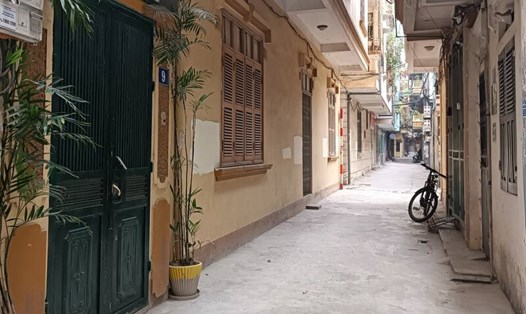 Nhiều người sinh sống và làm việc tại Hà Nội đang chuyển hướng tìm mua nhà trong ngõ hẹp với giá khoảng 3 tỉ đồng/căn. Ảnh: Thu Giang 