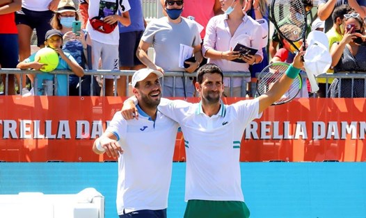 Carlos Gomez Herrera giữ vai trò mới trong đội ngũ của Novak Djokovic. Ảnh: Spain Tennis