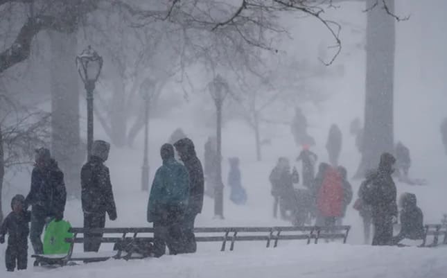 Xoáy cực mang không khí lạnh Bắc Cực đến khắp nước Mỹ. Ảnh: X