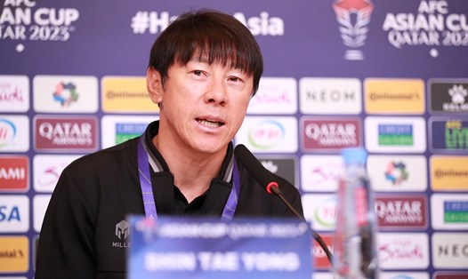 Huấn luyện viên Shin Tae-yong dự họp báo chiều 14.1. Ảnh: Quỳnh Anh