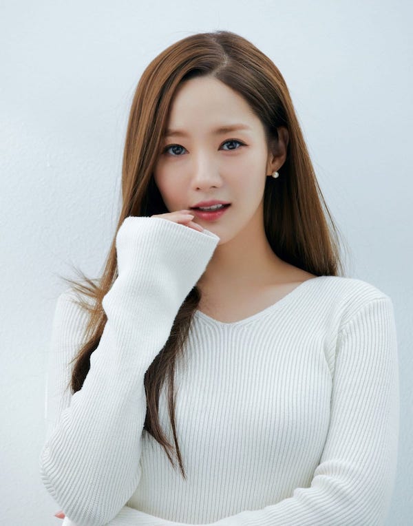 Nữ diễn viên Park Min Young vướng nhiều thị phi sau khi bạn trai cũ bị bắt. Ảnh: Instagram
