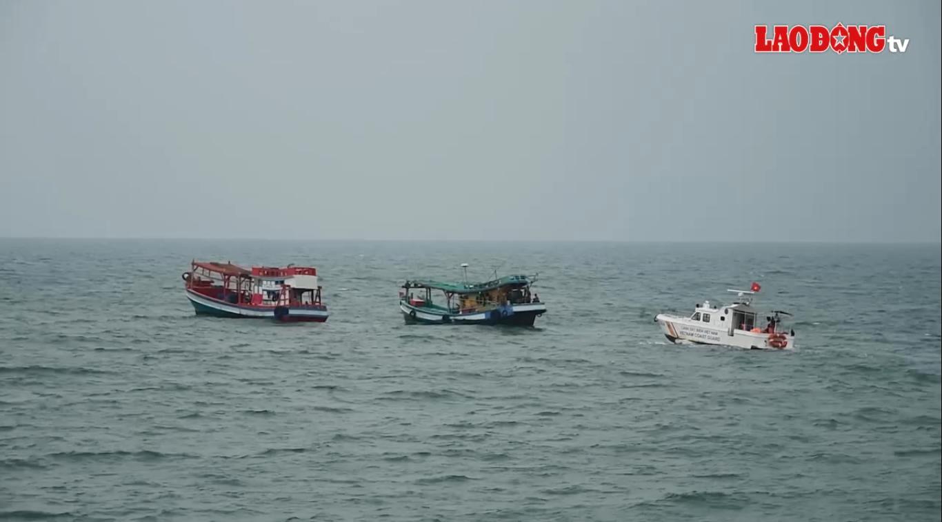 Tuần tra, bảo vệ ngư dân sau loạt vụ tranh chấp ngư trường ở Cà Mau