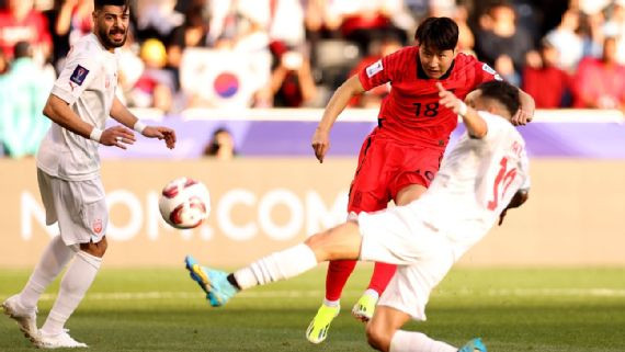 Lee Kang-In tỏa sáng với một cú đúp giúp Hàn Quốc đánh bại Bahrain.  Ảnh: KFA 