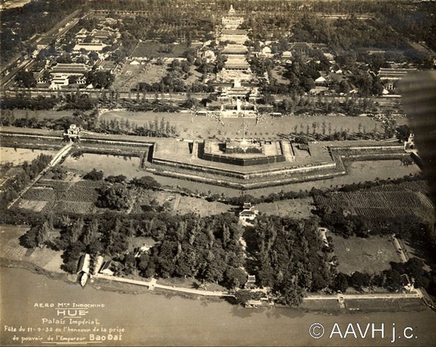 Khu vực Hoàng thành trong Kinh thành Huế, 1932. Ảnh: AAVHj.c.