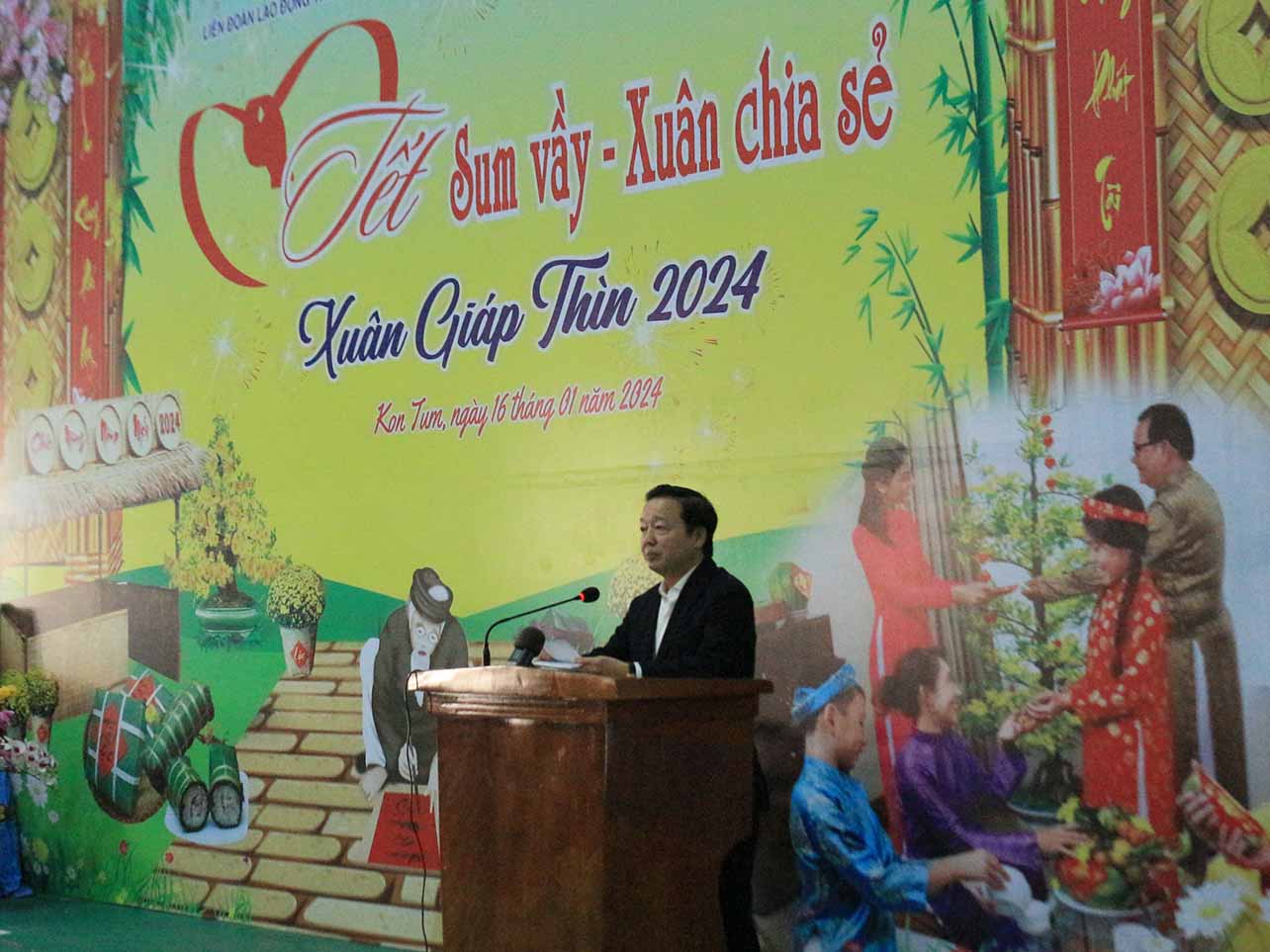 Phó Thủ tướng Trần Hồng Hà phát biểu tại chương trình. Ảnh: Lê Nguyên