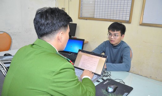 Nguyễn Phú Thành cùng người yêu bị khởi tố. Ảnh: Công an Hải Dương
