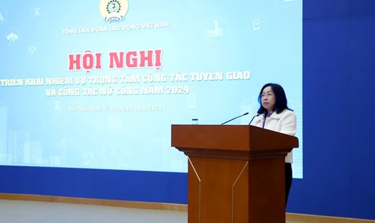 Phó Chủ tịch Tổng LĐLĐVN Thái Thu Xương khai mạc Hội nghị triển khai nhiệm vụ công tác Tuyên giáo và công tác Nữ công năm 2024. Ảnh: Mai Quý