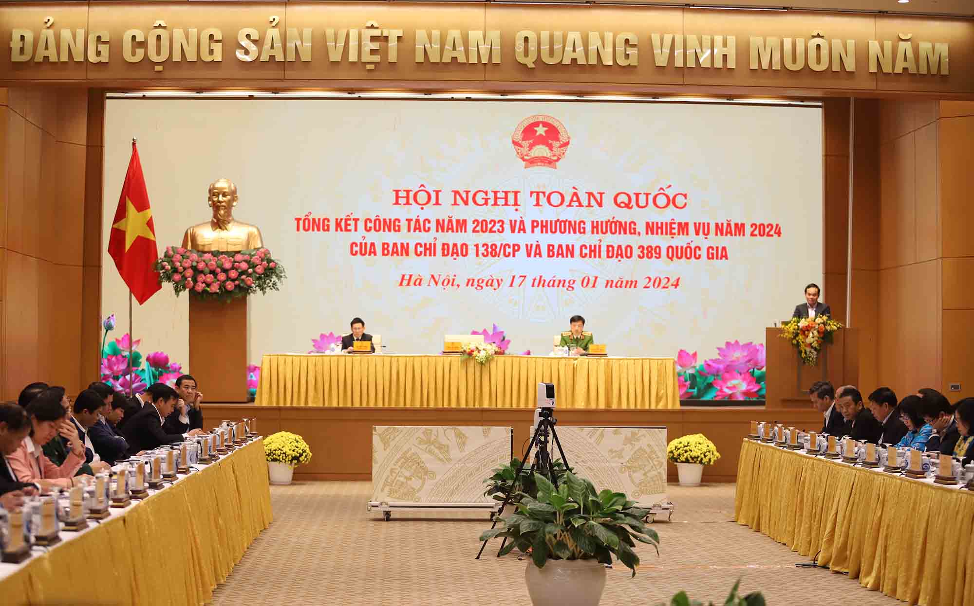 Phó Thủ tướng Trần Lưu Quang nói về tội phạm cướp ngân hàng. Ảnh: Phạm Đông