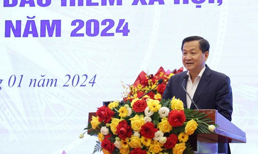 Ông Lê Minh Khái, Bí thư Trung ương Đảng, Phó Thủ tướng Chính phủ phát biểu tại hội nghị. Ảnh: BHXHVN 