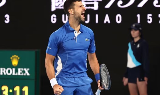Novak Djokovic vượt qua giai đoạn khó khăn để thắng Alexei Popyrin tại vòng 2 Australian Open 2024. Ảnh: The Guardian